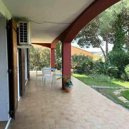 F R A U D E Hébergement de vacances Montrás
