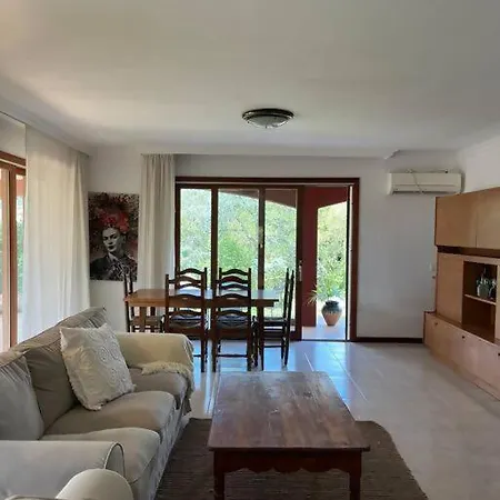 Hébergement de vacances F R A U D E *